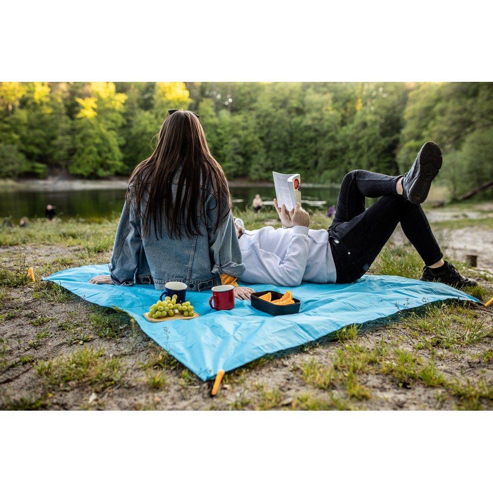 Faltbare wasserdichte Strandmatte | Hattie in Blau, Ansicht 4