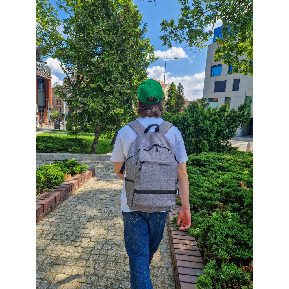 B'RIGHT Rucksack mit Fach für Laptop 15,6", aus RPET | Reggie in Grau, Ansicht 9
