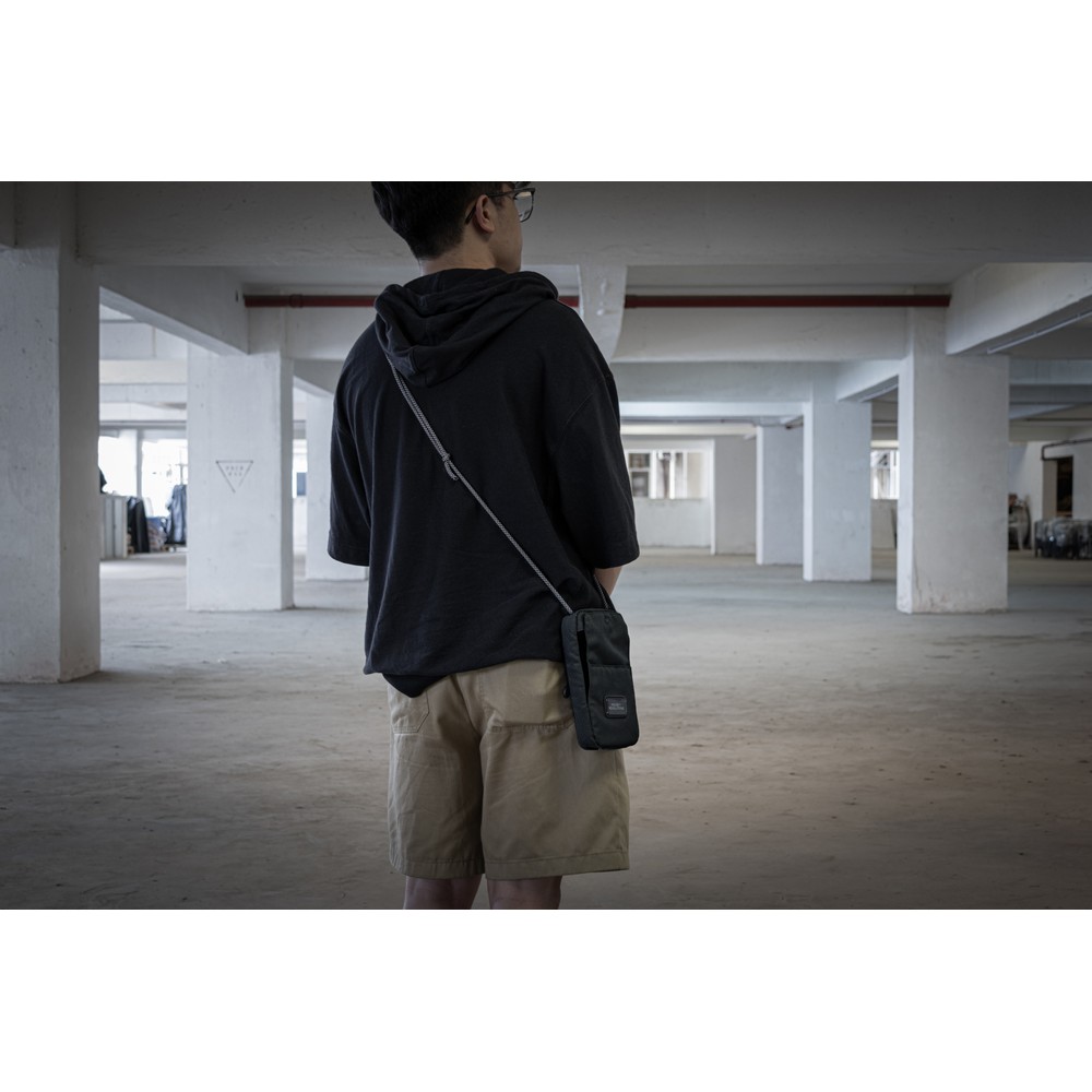 Schultertasche BrandCharger Solo in Schwarz, Ansicht 2