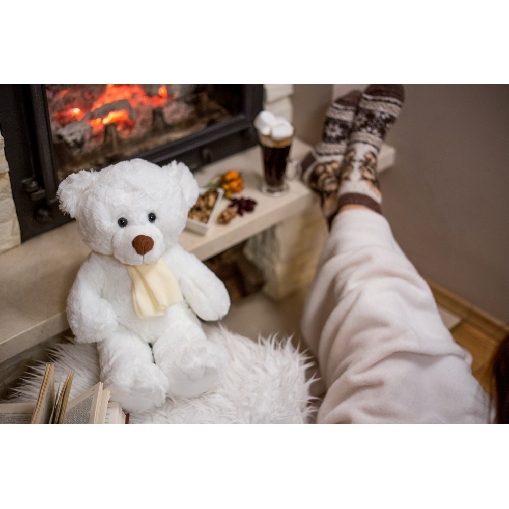 Teddybär mit Schal | Monty White in Weiß, Ansicht 2