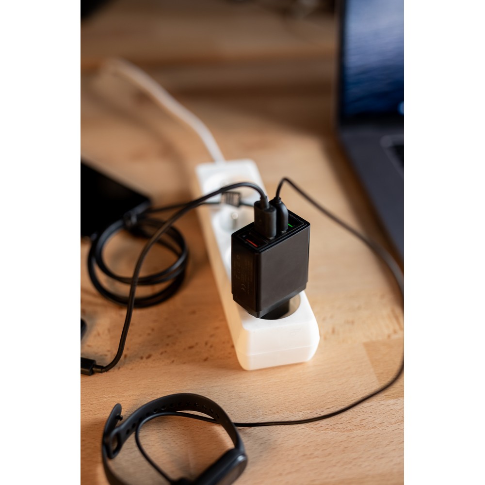 Wandladegerät mit 4 USB-Anschlüssen | Lee in Schwarz, Ansicht 3