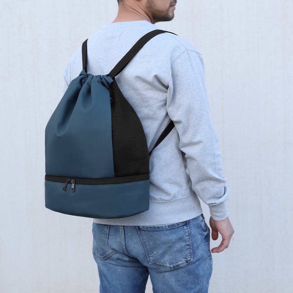 Beutel mit breiten Riemen in Schwarz, Ansicht 2
